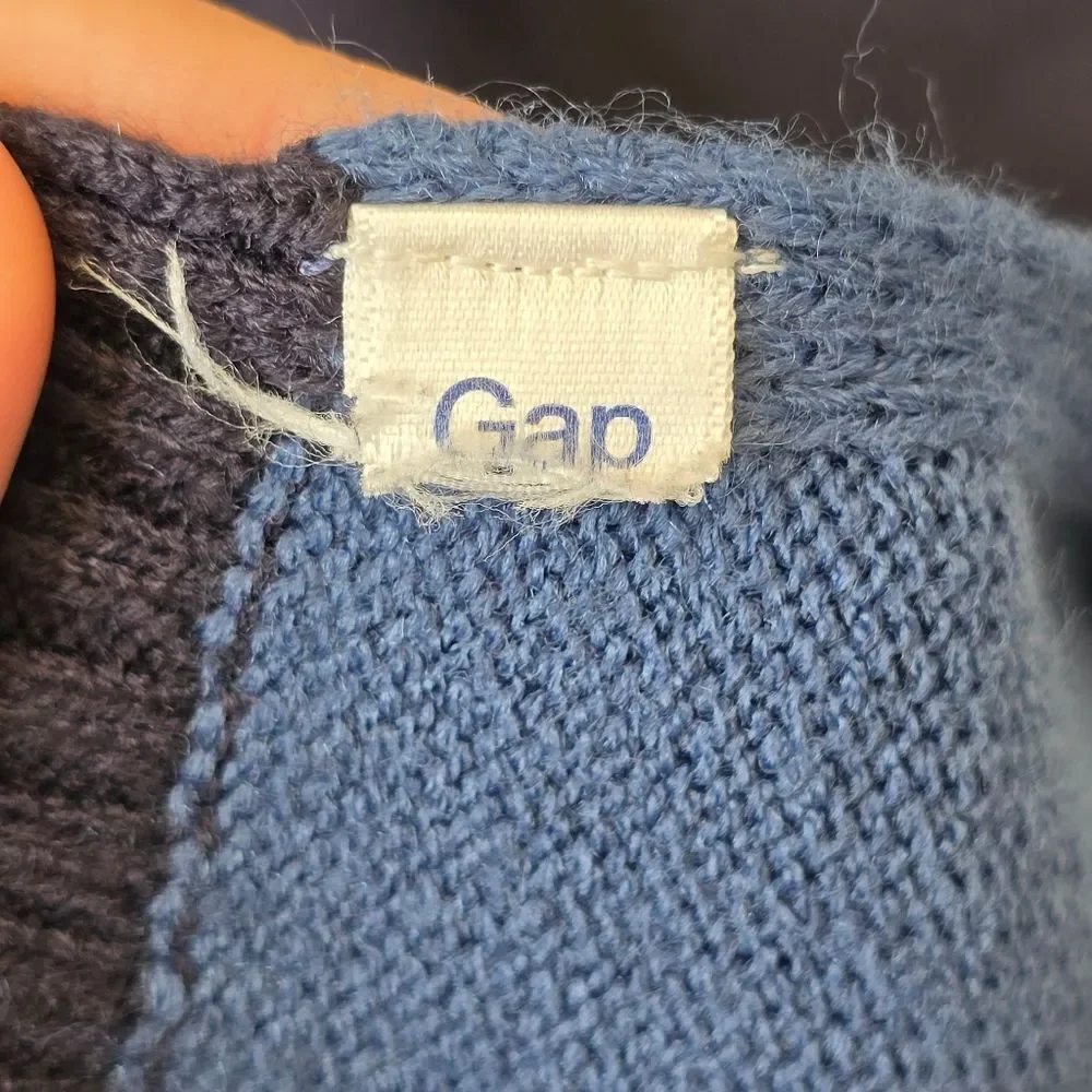 GAP Men's Navy Blue Striped Winter Scarf